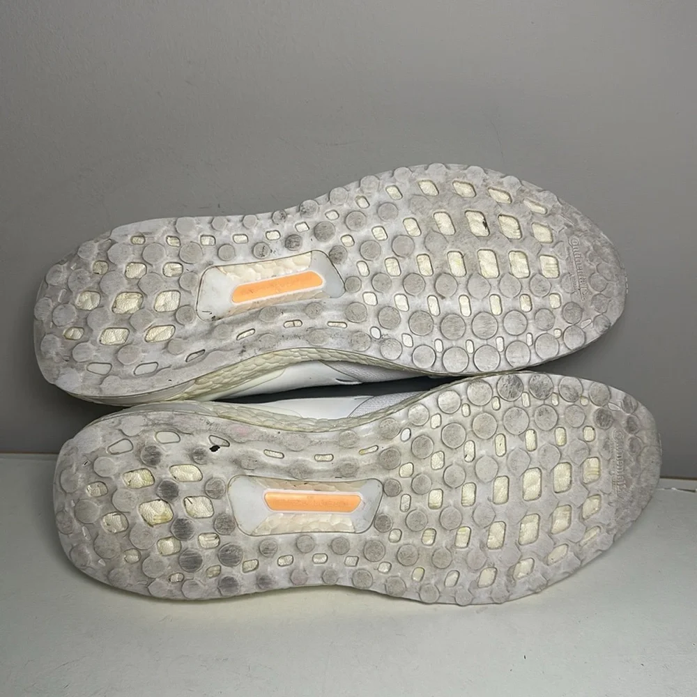 Adidas UltraBoost crisscross DNA White Sneakers